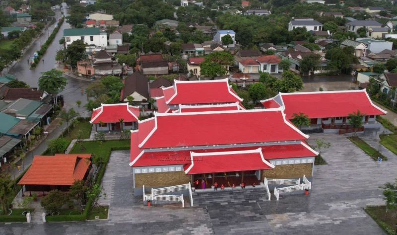 Kỷ niệm 119 năm Ngày sinh Tổng Bí thư Lê Duẩn Kỷ niệm 119 năm Ngày sinh Tổng Bí thư Lê Duẩn