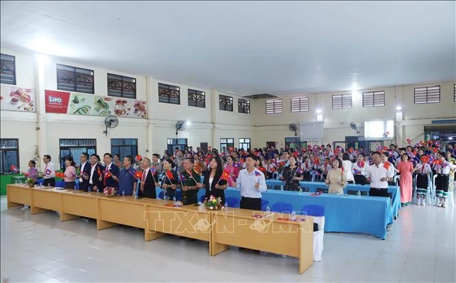 Kỷ niệm 136 năm Ngày sinh Chủ tịch Hồ Chí Minh tại Trường Song ngữ Lào-Việt Nam Nguyễn Du Kỷ niệm 136 năm Ngày sinh Chủ tịch Hồ Chí Minh tại Trường Song ngữ Lào-Việt Nam Nguyễn Du