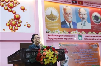 Kỷ niệm 136 năm Ngày sinh Chủ tịch Hồ Chí Minh tại Trường Song ngữ Lào-Việt Nam Nguyễn Du