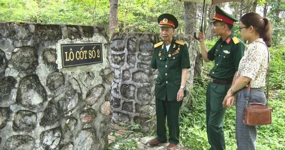 La Văn Cầu, từ cậu bé 'sống cũng như chết' đến anh hùng quân đội La Văn Cầu, từ cậu bé 'sống cũng như chết' đến anh hùng quân đội