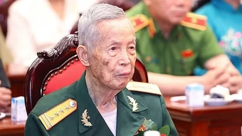 La Văn Cầu, từ cậu bé 'sống cũng như chết' đến anh hùng quân đội