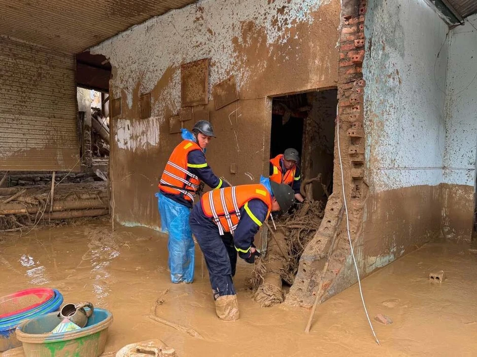 Lai Châu chạy đua tìm kiếm nạn nhân lũ quét Lai Châu chạy đua tìm kiếm nạn nhân lũ quét