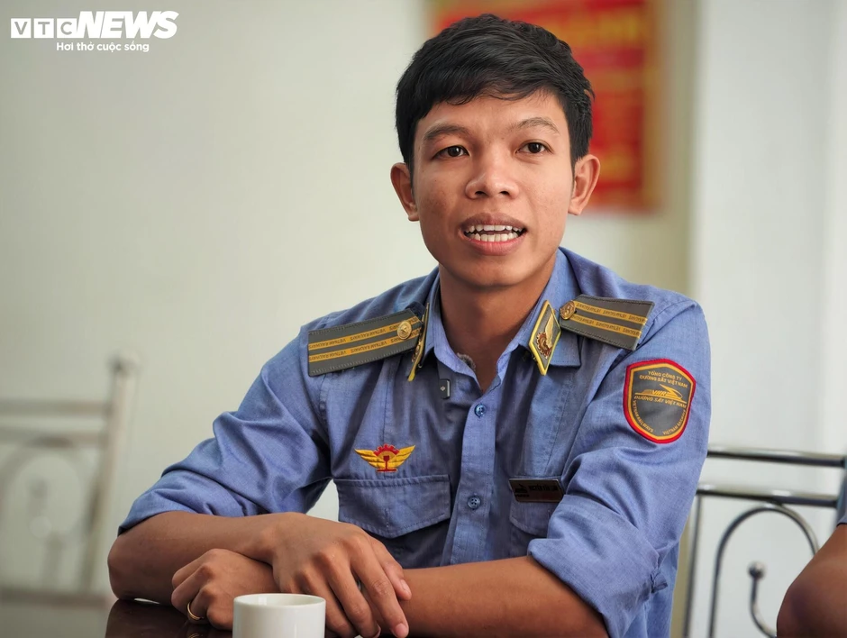 Lái tàu hỏa ám ảnh những pha đối đầu thảm khốc trên đường sắt Bắc - Nam Lái tàu hỏa ám ảnh những pha đối đầu thảm khốc trên đường sắt Bắc - Nam