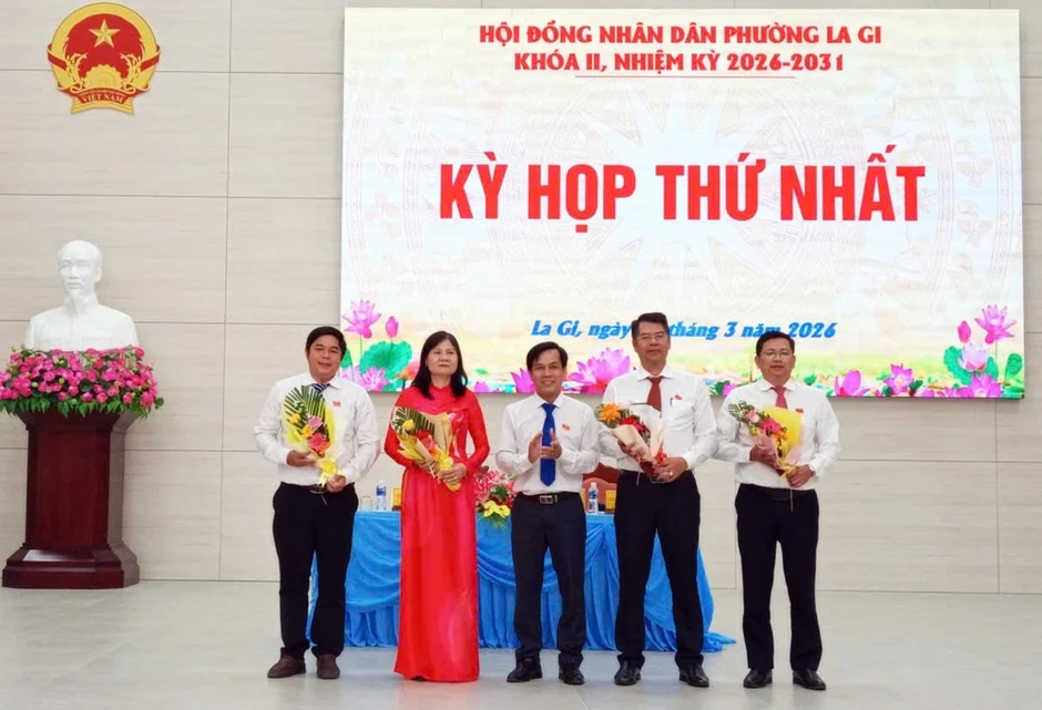 Lâm Đồng: Cấp xã thiếu 466 phó phòng, 76 trung tâm hành chính công chưa có giám đốc Lâm Đồng: Cấp xã thiếu 466 phó phòng, 76 trung tâm hành chính công chưa có giám đốc