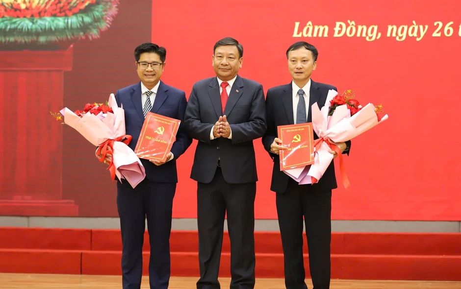 Lâm Đồng điều động, bổ nhiệm hàng loạt cán bộ chủ chốt Lâm Đồng điều động, bổ nhiệm hàng loạt cán bộ chủ chốt