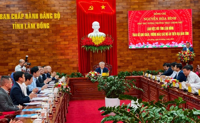 Lâm Đồng kiến nghị tháo gỡ khó khăn tại dự án Sân golf Đồi Cù, King Palace Lâm Đồng kiến nghị tháo gỡ khó khăn tại dự án Sân golf Đồi Cù, King Palace