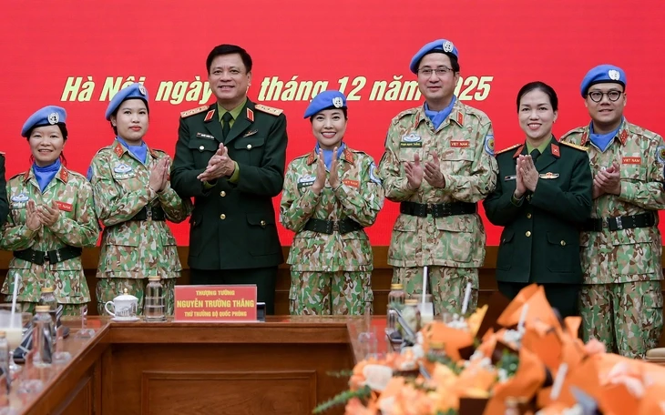 Lần đầu tiên Việt Nam có khóa huấn luyện về gìn giữ hòa bình đạt chuẩn Liên hợp quốc Lần đầu tiên Việt Nam có khóa huấn luyện về gìn giữ hòa bình đạt chuẩn Liên hợp quốc