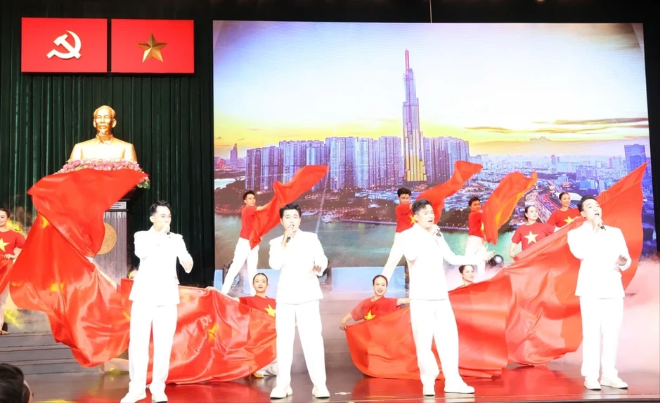 Lan tỏa 358 'bông hoa đẹp' học và làm theo Bác tại TP.HCM Lan tỏa 358 'bông hoa đẹp' học và làm theo Bác tại TP.HCM