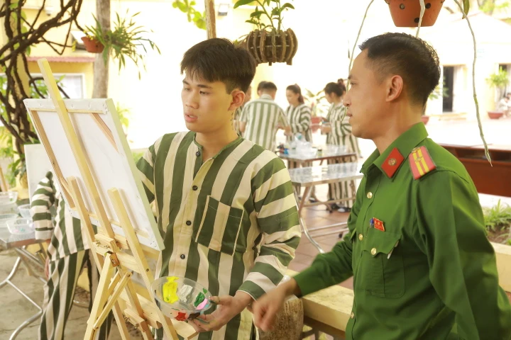 Lan tỏa giá trị nhân văn từ chương trình “Đi về hướng bình minh” Lan tỏa giá trị nhân văn từ chương trình “Đi về hướng bình minh”