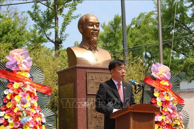 Lan tỏa giá trị tư tưởng Hồ Chí Minh tới bạn bè quốc tế tại Hàn Quốc Lan tỏa giá trị tư tưởng Hồ Chí Minh tới bạn bè quốc tế tại Hàn Quốc