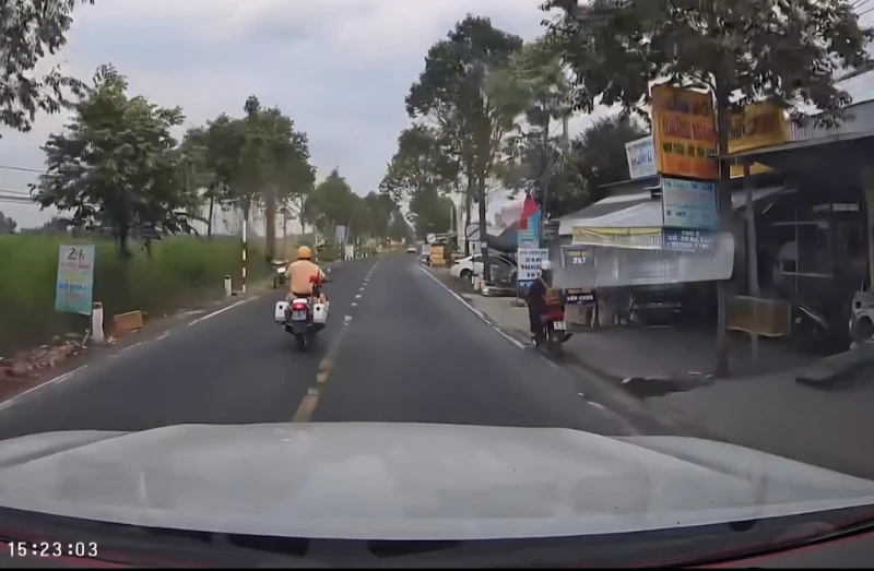 Lan tỏa hình ảnh đẹp của Cảnh sát giao thông hỗ trợ người dân lúc nguy cấp