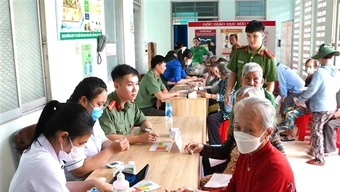 Lan tỏa nhiều hình ảnh đẹp nghĩa tình về người CBCS Công an Tây Ninh