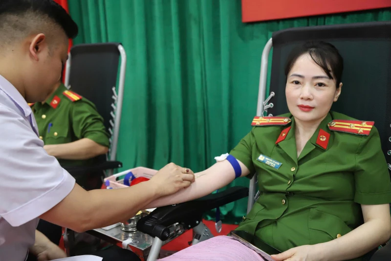 Lan tỏa thông điệp “mỗi giọt máu cho đi – một cuộc đời ở lại” Lan tỏa thông điệp “mỗi giọt máu cho đi – một cuộc đời ở lại”