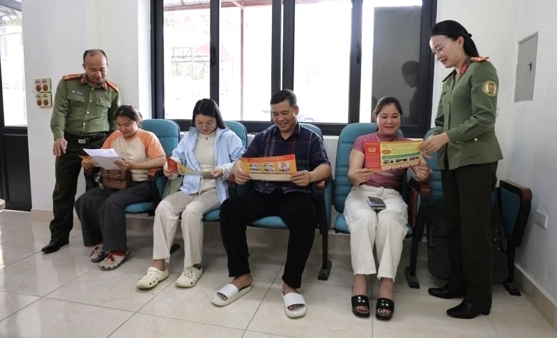 Lạng Sơn: Quyết liệt đấu tranh ngăn chặn tội phạm xuất nhập cảnh trái phép Lạng Sơn: Quyết liệt đấu tranh ngăn chặn tội phạm xuất nhập cảnh trái phép