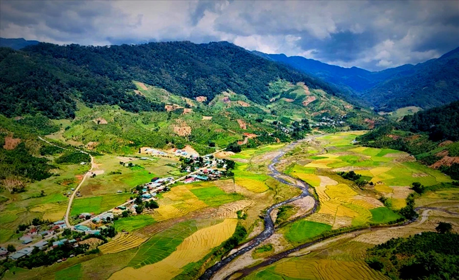 Làng Xốp Dùi nguyên mẫu trong truyện ngắn “Rừng xà nu” hôm nay Làng Xốp Dùi nguyên mẫu trong truyện ngắn “Rừng xà nu” hôm nay