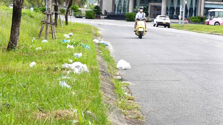 Lãnh đạo Đà Nẵng chỉ đạo ‘nóng’ xử lý rác tồn đọng, đổ trộm xà bần Lãnh đạo Đà Nẵng chỉ đạo ‘nóng’ xử lý rác tồn đọng, đổ trộm xà bần