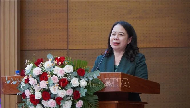 Lãnh đạo Đảng, Nhà nước thăm, tặng quà các gia đình chính sách, người lao động có hoàn cảnh khó khăn Lãnh đạo Đảng, Nhà nước thăm, tặng quà các gia đình chính sách, người lao động có hoàn cảnh khó khăn