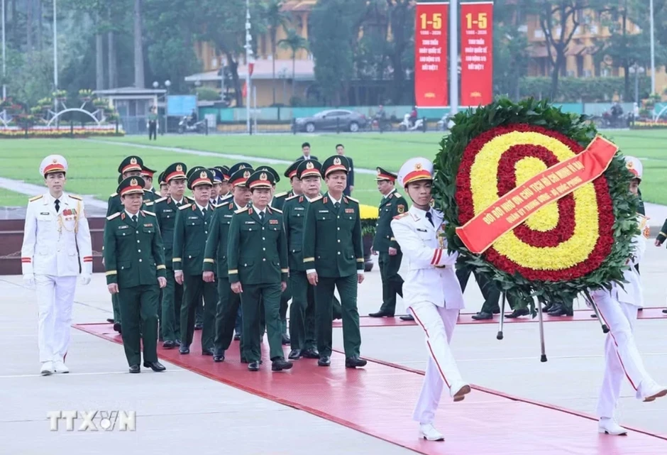 Lãnh đạo Đảng, Nhà nước vào Lăng viếng Chủ tịch Hồ Chí Minh dịp 30-4 Lãnh đạo Đảng, Nhà nước vào Lăng viếng Chủ tịch Hồ Chí Minh dịp 30-4