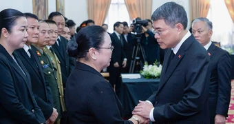 Lãnh đạo Đảng, Nhà nước Việt Nam viếng Chủ tịch Quốc hội Lào