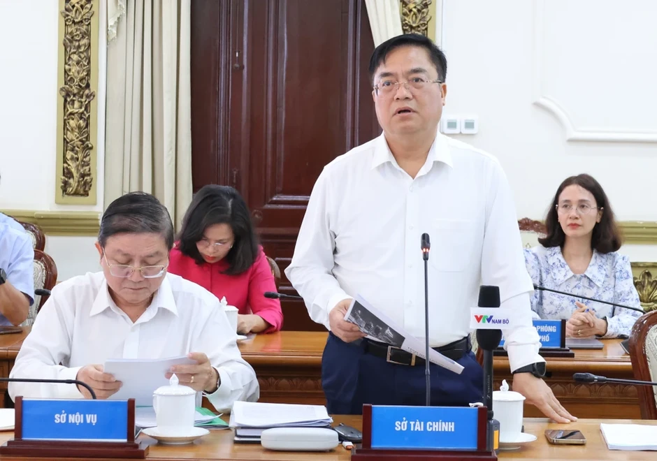 Lãnh đạo TP.HCM biểu dương các sở ngành làm việc với 'tốc độ tên lửa' Lãnh đạo TP.HCM biểu dương các sở ngành làm việc với 'tốc độ tên lửa'