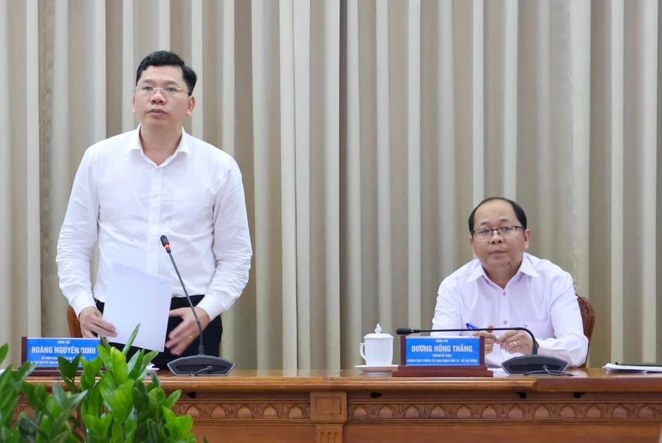 Lãnh đạo TP.HCM biểu dương các sở ngành làm việc với 'tốc độ tên lửa' Lãnh đạo TP.HCM biểu dương các sở ngành làm việc với 'tốc độ tên lửa'