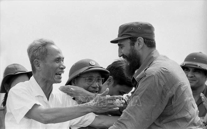 Lãnh tụ Fidel Castro: Lãnh tụ huyền thoại, người bạn lớn của Nhân dân Việt Nam Lãnh tụ Fidel Castro: Lãnh tụ huyền thoại, người bạn lớn của Nhân dân Việt Nam