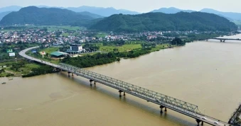 Lắp lưới thép an toàn tại cây cầu nhiều người tìm đến tự vẫn