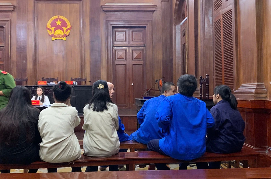 Lật tẩy âm mưu mua 3 trẻ em đưa sang Mỹ của Việt kiều Mỹ Lật tẩy âm mưu mua 3 trẻ em đưa sang Mỹ của Việt kiều Mỹ