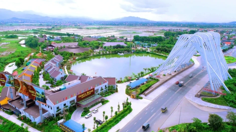 Lấy ý kiến nhân dân việc đưa Quảng Ninh lên thành phố trực thuộc Trung ương Lấy ý kiến nhân dân việc đưa Quảng Ninh lên thành phố trực thuộc Trung ương