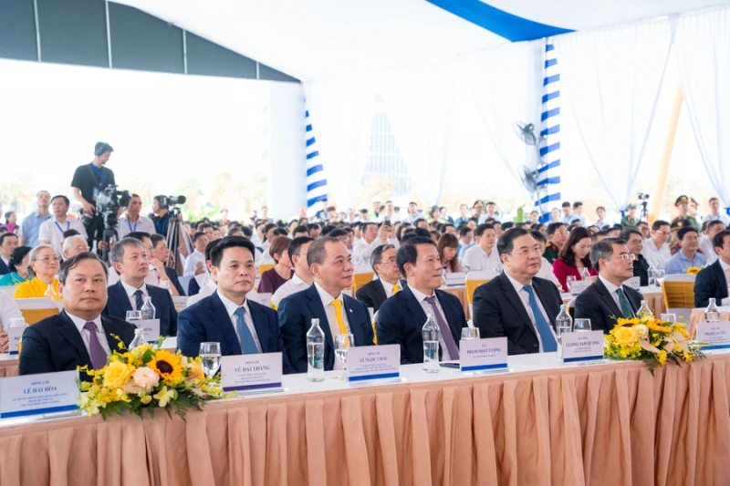 Lễ khởi công dự án tuyến đường sắt tốc độ cao Hà Nội-Quảng Ninh Lễ khởi công dự án tuyến đường sắt tốc độ cao Hà Nội-Quảng Ninh