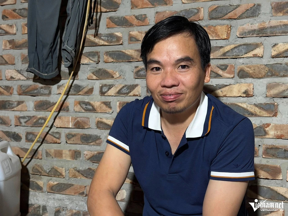 Leo qua 'lằn ranh sinh tử', nhân chứng kể phút giải cứu 7 người trong đám cháy Leo qua 'lằn ranh sinh tử', nhân chứng kể phút giải cứu 7 người trong đám cháy