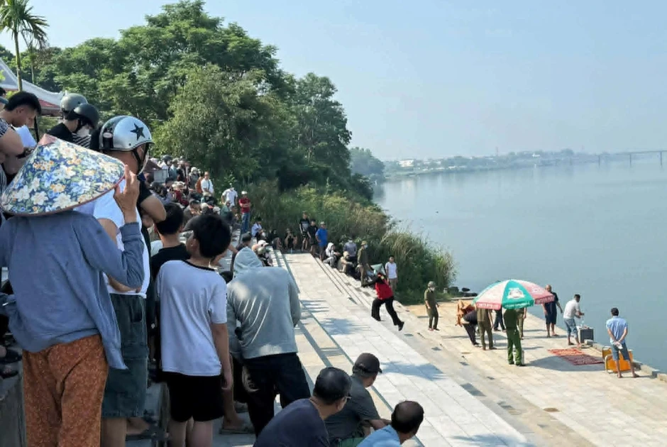 Liên tiếp phát hiện thi thể người đàn ông và phụ nữ trên cùng dòng sông Liên tiếp phát hiện thi thể người đàn ông và phụ nữ trên cùng dòng sông