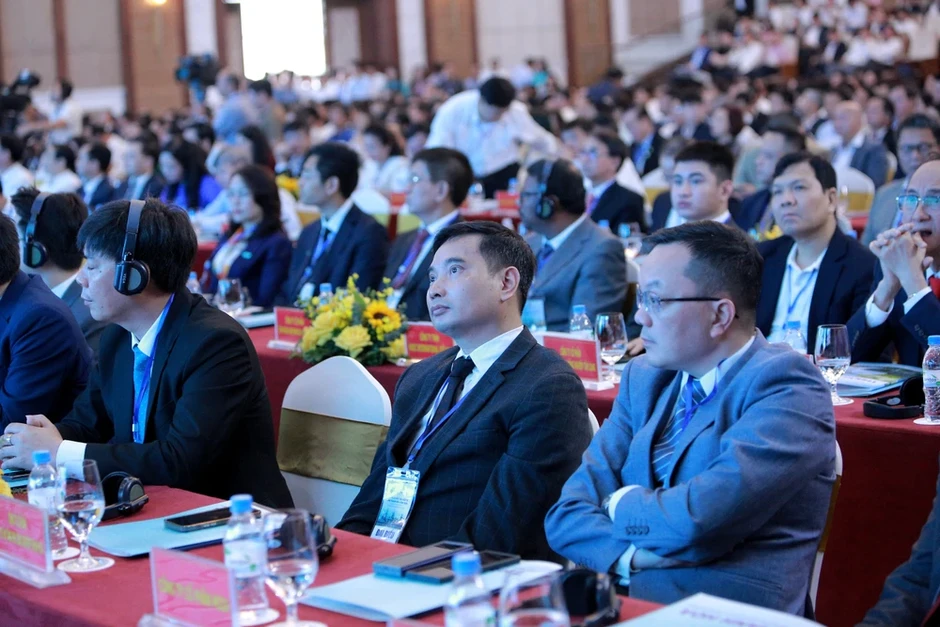 Lộ diện nhiều 'ông lớn' và dự án khủng đầu tư vào Thanh Hóa Lộ diện nhiều 'ông lớn' và dự án khủng đầu tư vào Thanh Hóa