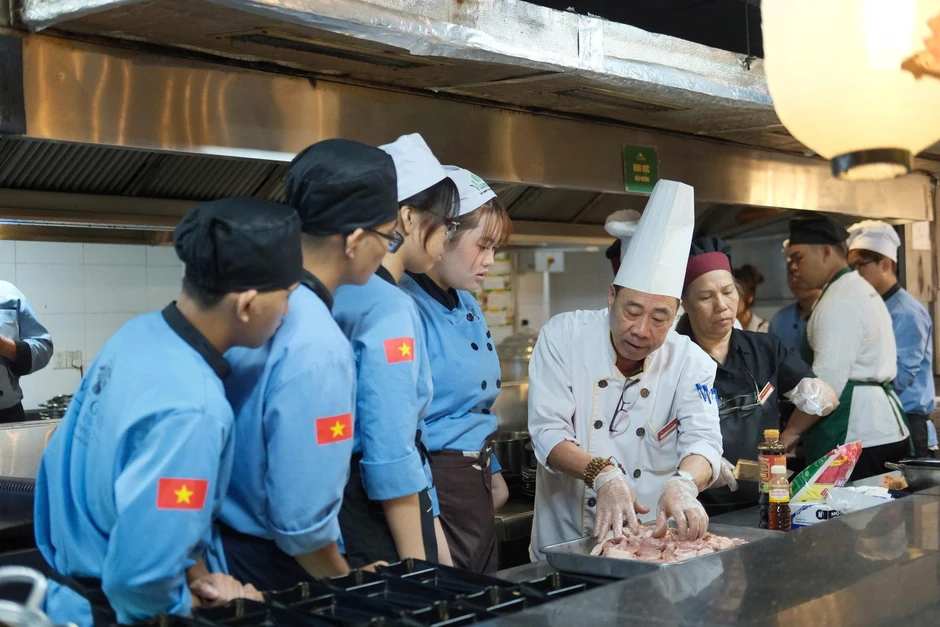 Lộ trình đón đầu thành công với ngành Quản trị bếp - ẩm thực tại Trung cấp Việt Giao Lộ trình đón đầu thành công với ngành Quản trị bếp - ẩm thực tại Trung cấp Việt Giao