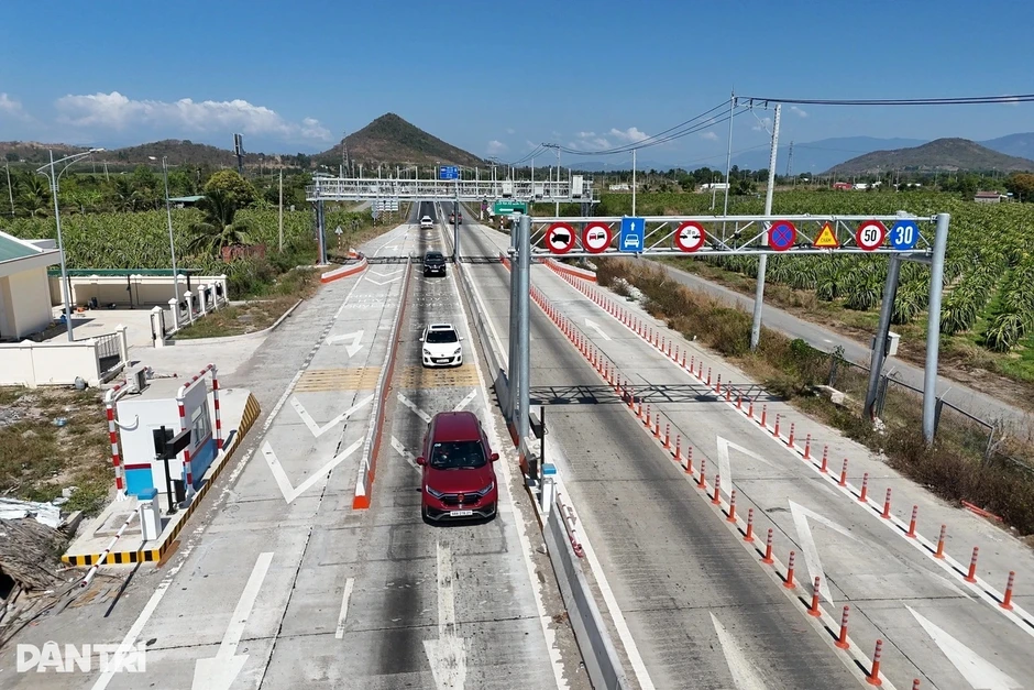 Loạt trạm thu phí cao tốc vẫn chưa đạt yêu cầu sau gần 5 tháng vận hành Loạt trạm thu phí cao tốc vẫn chưa đạt yêu cầu sau gần 5 tháng vận hành