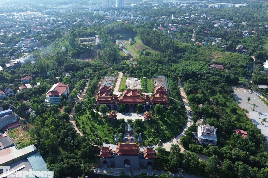 Lời kể của người quay clip bé trai bị đánh đập tại chùa Bầu Lời kể của người quay clip bé trai bị đánh đập tại chùa Bầu