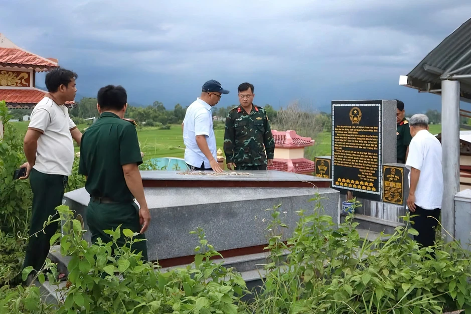 Lời kể sau 40 năm hé lộ manh mối 17 hài cốt nghi liệt sĩ trong mộ chôn tập thể Lời kể sau 40 năm hé lộ manh mối 17 hài cốt nghi liệt sĩ trong mộ chôn tập thể