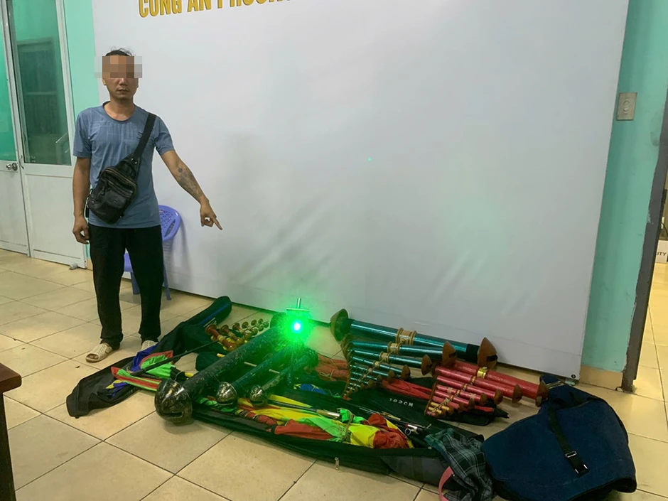 Lời khai của 3 người thả diều khiến Tân Sơn Nhất phải tạm dừng hoạt động bay Lời khai của 3 người thả diều khiến Tân Sơn Nhất phải tạm dừng hoạt động bay