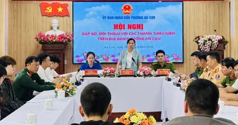 Lời "ruột gan" của nữ chủ tịch phường khiến thanh niên “chưa tốt” lặng người suy ngẫm