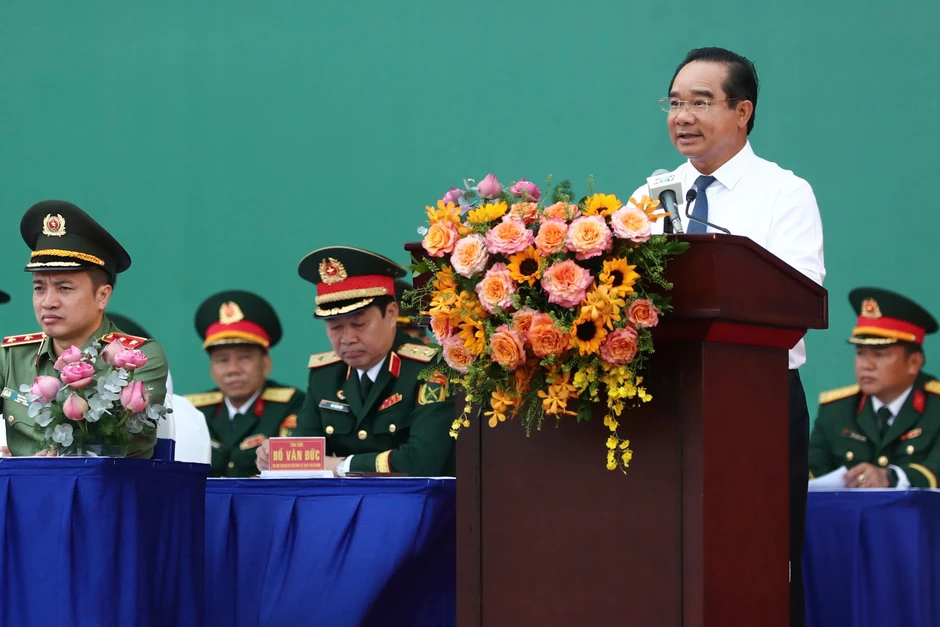 Lớp thanh niên đầu tiên của TPHCM sau sáp nhập lên đường nhập ngũ Lớp thanh niên đầu tiên của TPHCM sau sáp nhập lên đường nhập ngũ