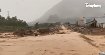 Lũ tràn về Mường Than 2026: Cảnh báo người dân tránh xa điểm sạt lở