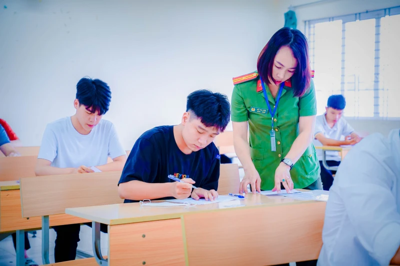 Lựa chọn, giữ chân và thu hút người giỏi vào CAND là nhiệm vụ có ý nghĩa chiến lược Lựa chọn, giữ chân và thu hút người giỏi vào CAND là nhiệm vụ có ý nghĩa chiến lược