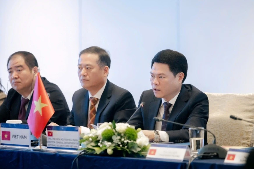 Lực lượng An ninh nội địa hợp tác quốc tế trong phối hợp, truy bắt đối tượng khủng bố Lực lượng An ninh nội địa hợp tác quốc tế trong phối hợp, truy bắt đối tượng khủng bố