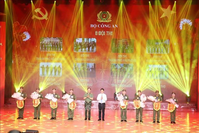 Lực lượng an ninh, trật tự ở cơ sở đã hỗ trợ tích cực bảo vệ an ninh quốc gia Lực lượng an ninh, trật tự ở cơ sở đã hỗ trợ tích cực bảo vệ an ninh quốc gia