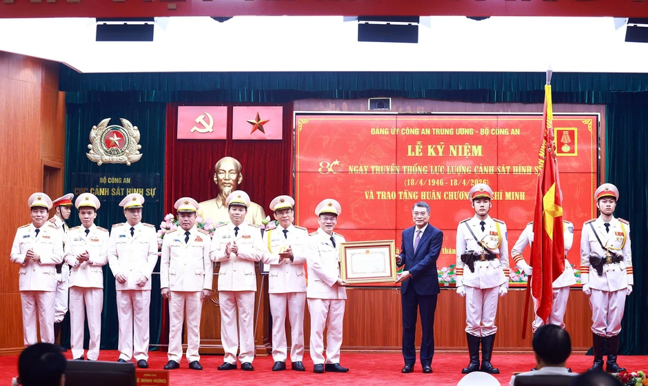 Lực lượng Cảnh sát Hình sự đón nhận nhiều danh hiệu, phần thưởng cao quý Lực lượng Cảnh sát Hình sự đón nhận nhiều danh hiệu, phần thưởng cao quý
