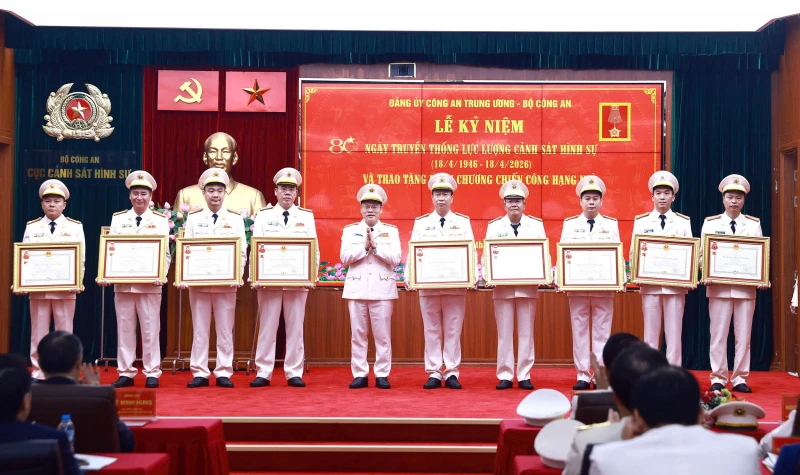 Lực lượng Cảnh sát Hình sự đón nhận nhiều danh hiệu, phần thưởng cao quý Lực lượng Cảnh sát Hình sự đón nhận nhiều danh hiệu, phần thưởng cao quý