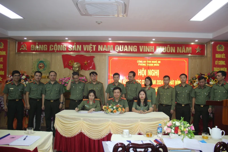 Lực lượng Tham mưu Công an Nghệ An: Nhiều dấu ấn trong đảm bảo an ninh trật tự Lực lượng Tham mưu Công an Nghệ An: Nhiều dấu ấn trong đảm bảo an ninh trật tự