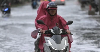 Lượng mưa ở TPHCM tăng dần, cảnh báo ngập