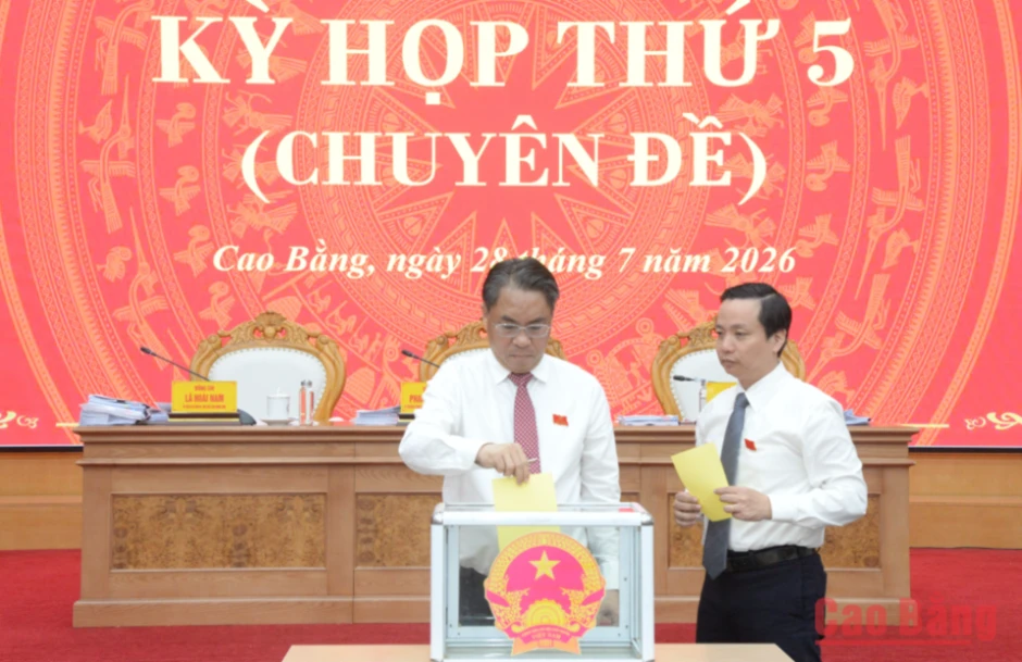 Lương Tuấn Hùng giữ chức Phó Chủ tịch UBND tỉnh Cao Bằng nhiệm kỳ 2026 - 2031 Lương Tuấn Hùng giữ chức Phó Chủ tịch UBND tỉnh Cao Bằng nhiệm kỳ 2026 - 2031