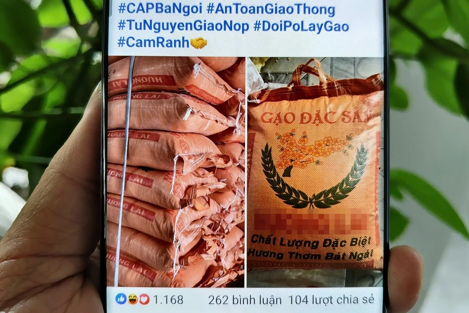 Mang ống pô độ chế đến công an "đổi gạo về cho mẹ" Mang ống pô độ chế đến công an "đổi gạo về cho mẹ"